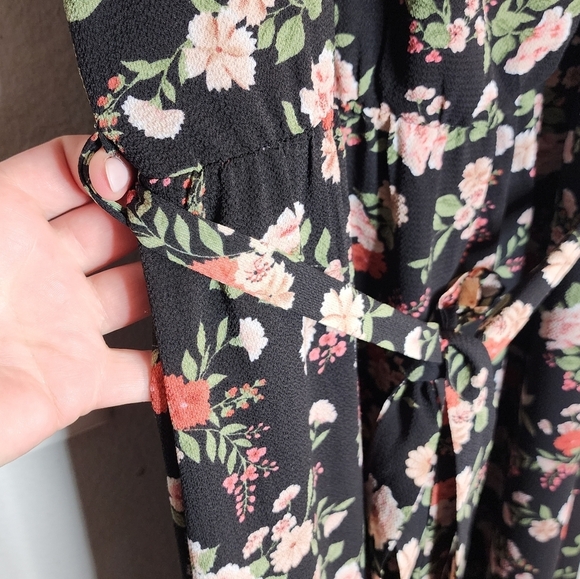 City Chic off shoulder floral maxi dress. Elastic waist. Belted. Size 16. - Picture 12 of 14